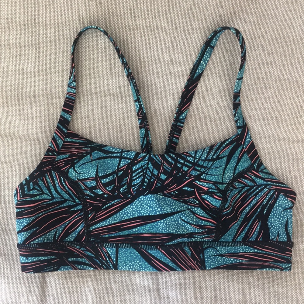 Lululemon sports bra.
